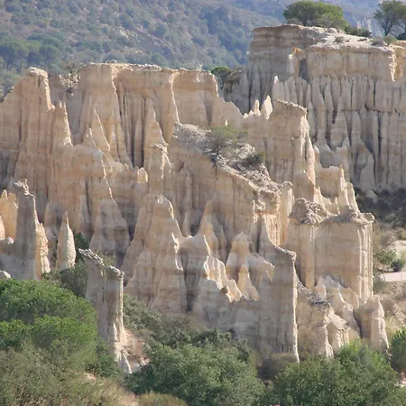 Villa In Pyrenees With Stunning Mountain Views Fenouillet (Pyrenees-Orientales)
